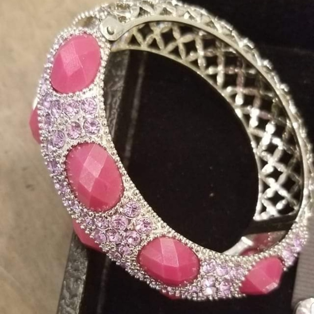 PARK Lane  bracelet LA fun. Genuine crystals.